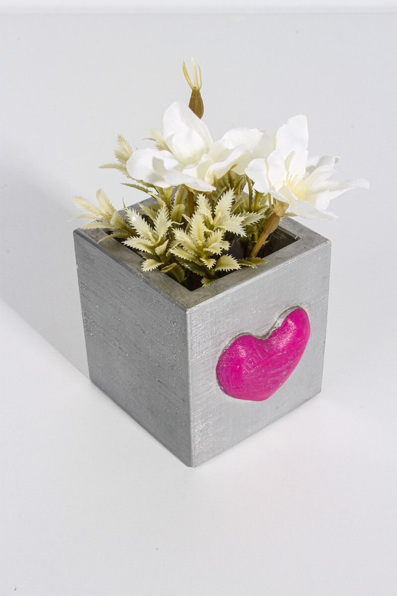 Kalp Detaylı Kare Sukulent Beton Taş Tozu Silikon Kalıbı KHB18 - 3